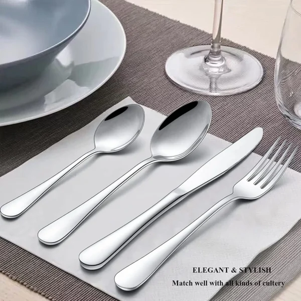 Flatware Set with Steak Knives 3